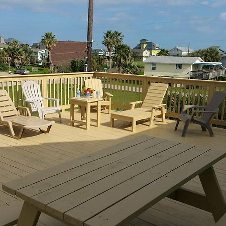 Private Beach -- Away From The Crowds - Ocean Views -Short Drive To Moody Gardens, Schlitter Bahn, Pleasure Pier Галвестън Екстериор снимка