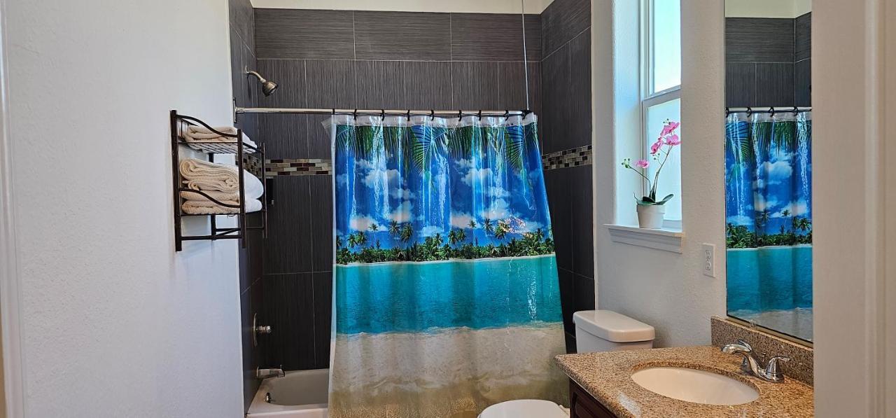 Private Beach -- Away From The Crowds - Ocean Views -Short Drive To Moody Gardens, Schlitter Bahn, Pleasure Pier Галвестън Екстериор снимка