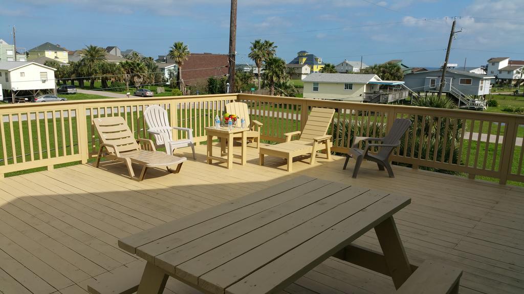 Private Beach -- Away From The Crowds - Ocean Views -Short Drive To Moody Gardens, Schlitter Bahn, Pleasure Pier Галвестън Екстериор снимка